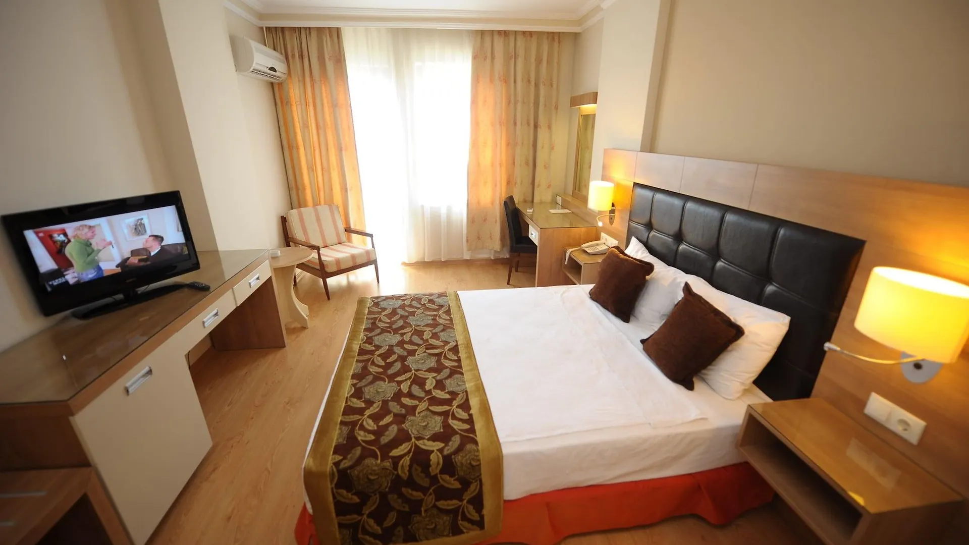 אנטליה Suite Laguna Otel 3*,